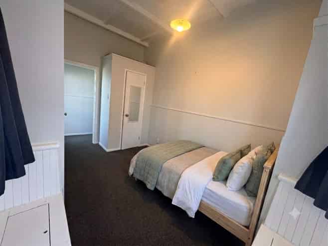 b/1/25 Russell Road, Manurewa