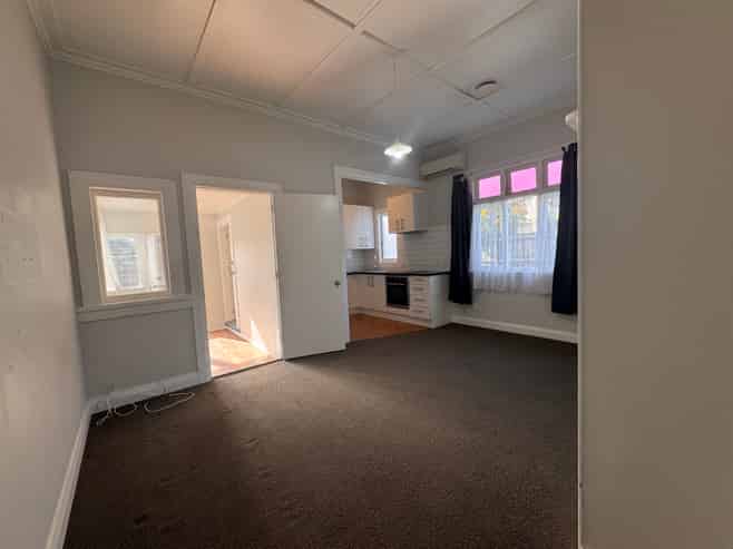 b/1/25 Russell Road, Manurewa