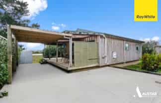 60 Cobham Crescent, Kelston