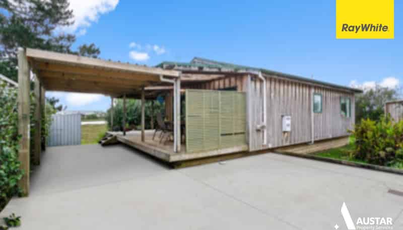 60 Cobham Crescent, Kelston