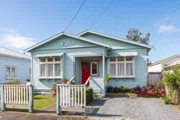 4 Grey Street, Masterton