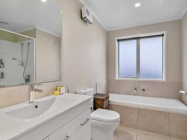 15 Barry Curtis Place, Levin