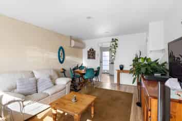 2/162 Stanmore Road, Linwood