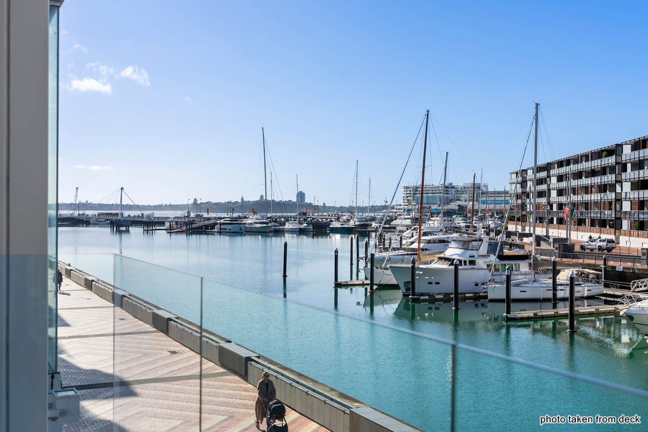 Ultimate Waterfront Luxury - Fler
