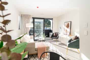 1-8/235 Karori Road, Karori