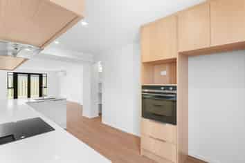 1/62 Colombo Street, Cashmere