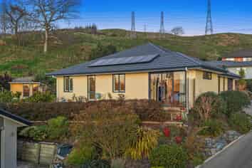 221 The Ridgeway, STOKE