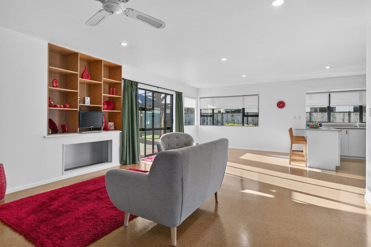 Sun-Filled Family Home with Space to Spare - Fler