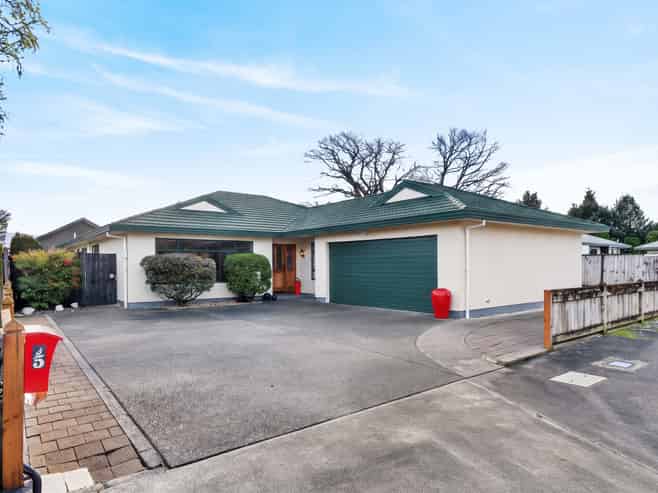 5 Oak View Place, Greytown