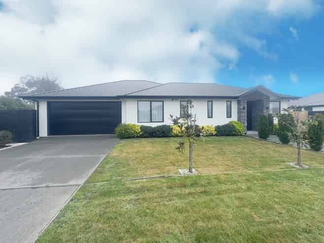 16 Coprosma Road, Wigram