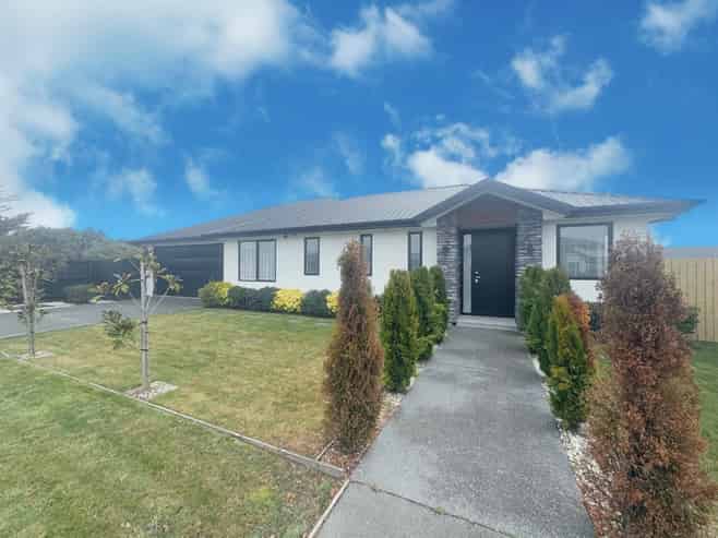 16 Coprosma Road, Wigram