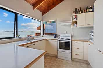 118 Beach Road, Onerahi