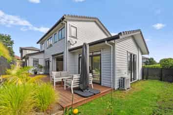 25 Couldrey Crescent, Red Beach