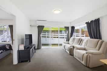 8/32 Akaroa Drive, Maupuia
