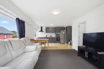 8/32 Akaroa Drive, Maupuia