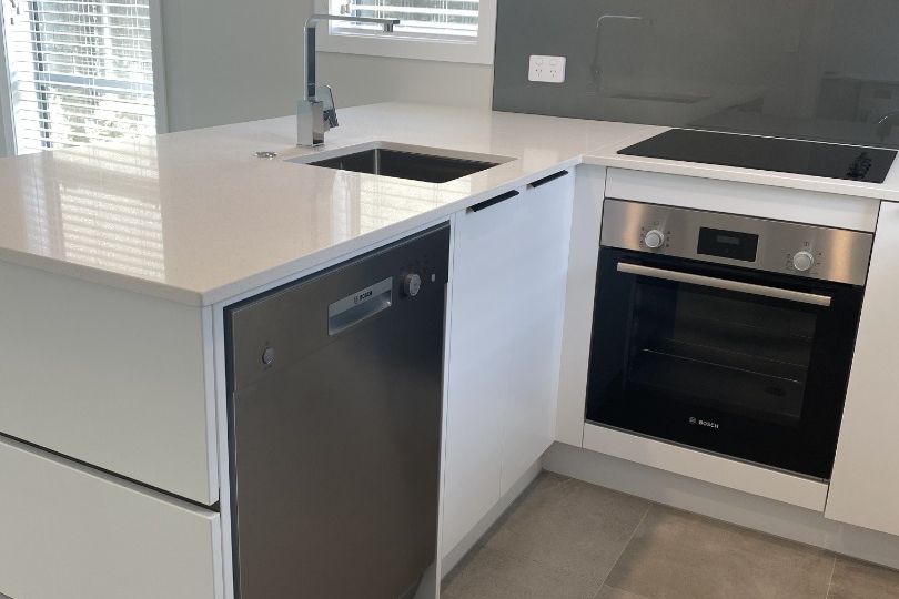 CENTRAL HUTT LIVING! - Vista 5