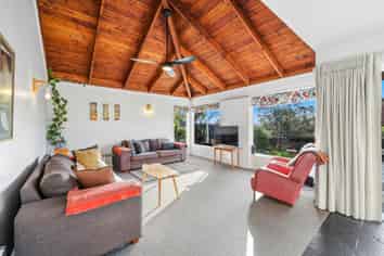 10 Rakaia Rise, Clover Park