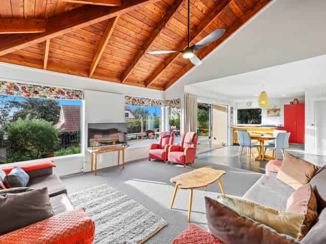10 Rakaia Rise, Clover Park