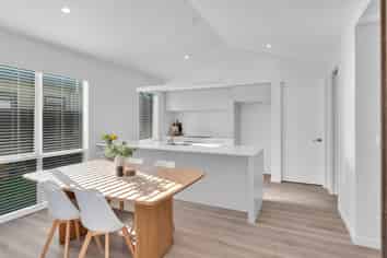 10 Waianiwa Place, Burwood