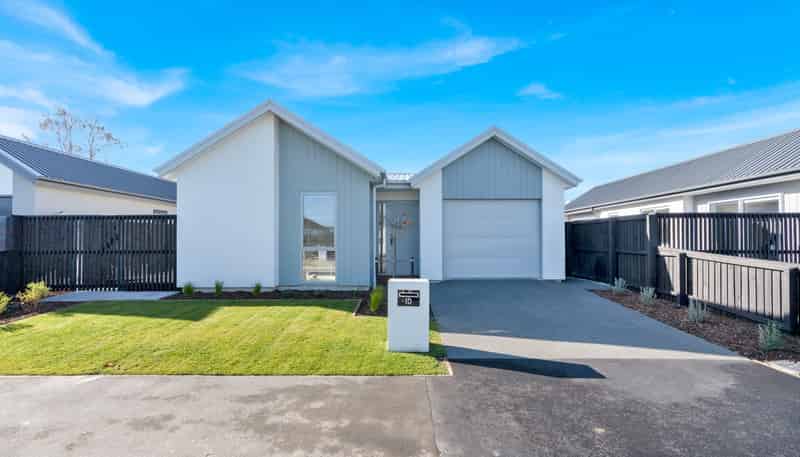 10 Waianiwa Place, Burwood