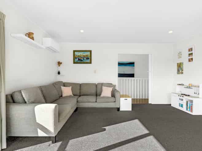 12 Squirrel Lane, Browns Bay