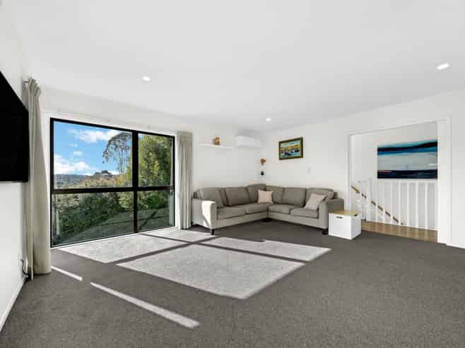 12 Squirrel Lane, Browns Bay