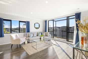 2/8 Flynn Street, Birkdale