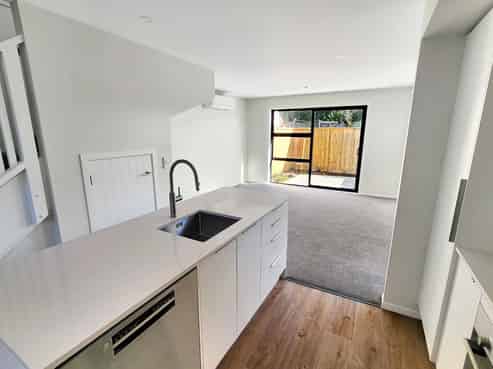 7/31 Wainuiomata Road, Wainuiomata