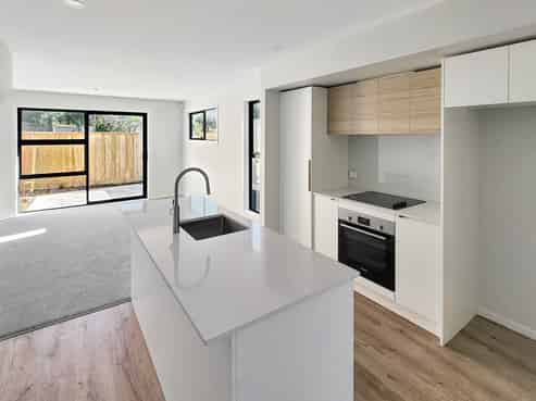 7/31 Wainuiomata Road, Wainuiomata