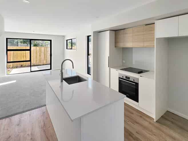 7/31 Wainuiomata Road, Wainuiomata