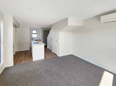 7/31 Wainuiomata Road, Wainuiomata