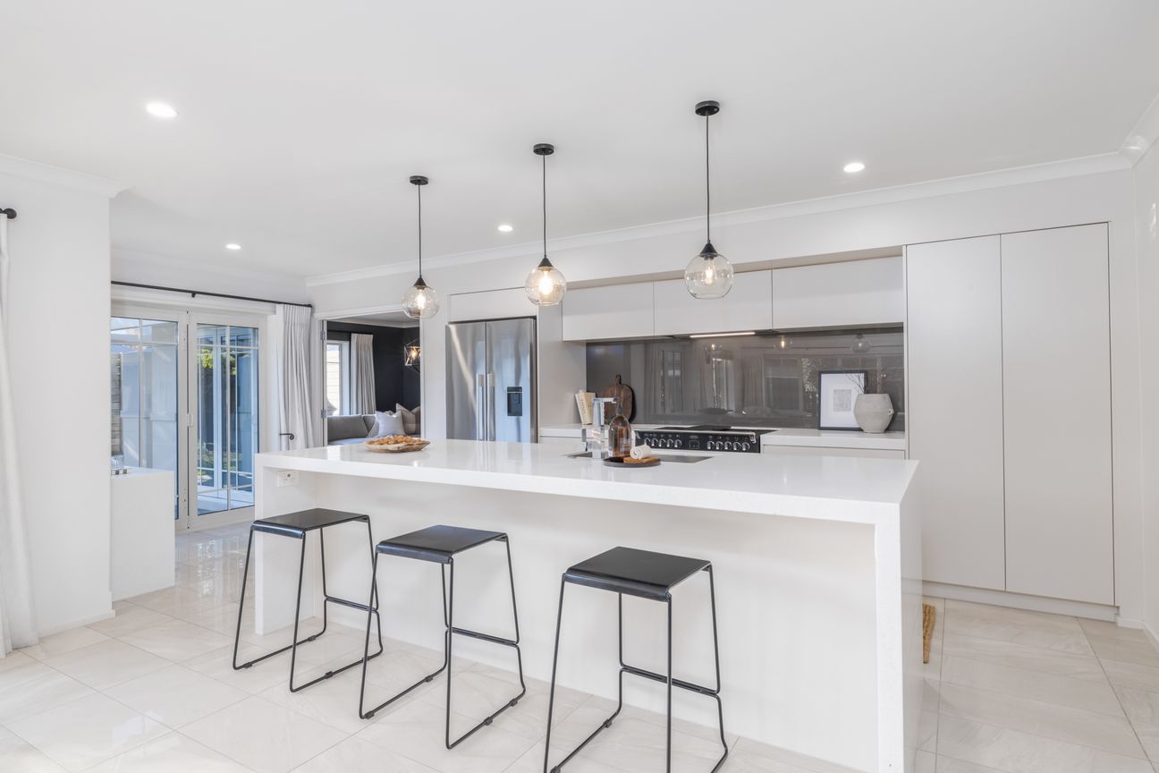 A Premium Address, An Exceptional Opportunity! - Vista 3