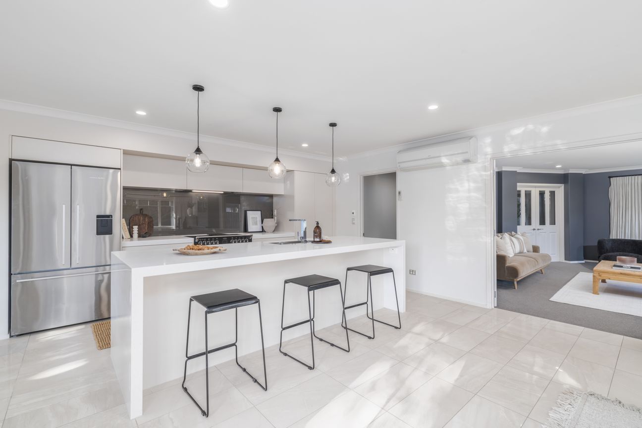 A Premium Address, An Exceptional Opportunity! - Vista 4