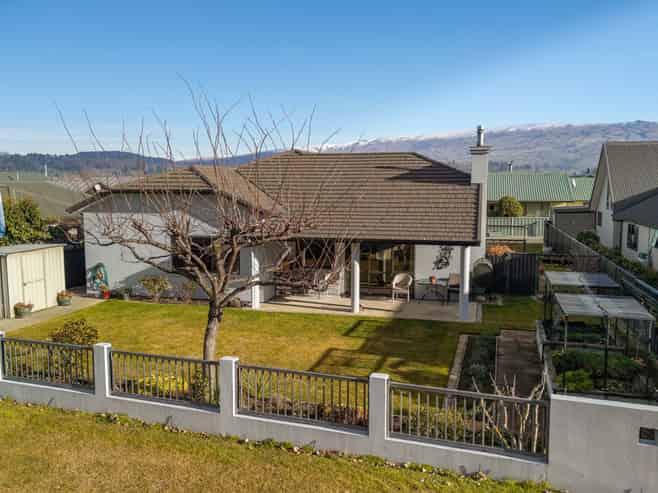 6 Spruce Close, Alexandra