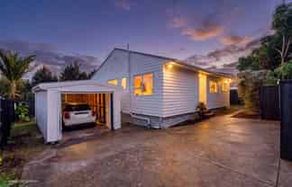 15A Coates Crescent, Panmure