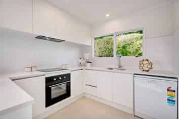 15A Coates Crescent, Panmure