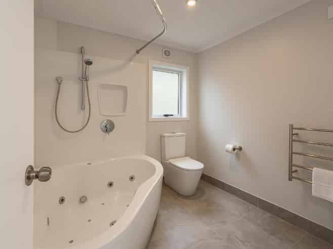Rare Auckland Airport Accommodation Opportunity