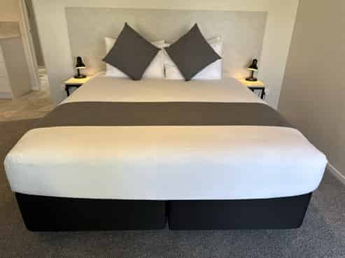 Rare Auckland Airport Accommodation Opportunity