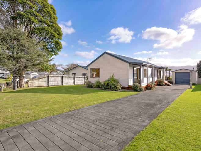 105 The Yardarm, Pauanui