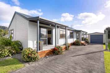 105 The Yardarm, Pauanui