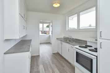 5 Moffit Place, Mangere East