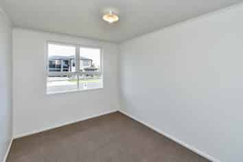 5 Moffit Place, Mangere East