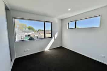 4/176  Hastings Street East, Waltham