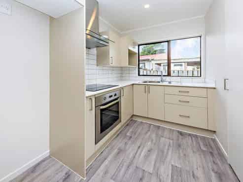 1/6 Hatherly Place, Clendon Park