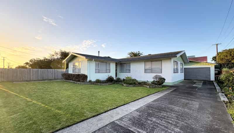 10 Lincoln Road, Springvale