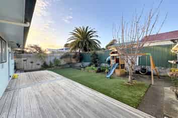 10 Lincoln Road, Springvale