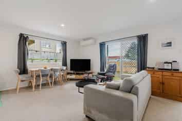 71B Tuhikaramea Road, Dinsdale