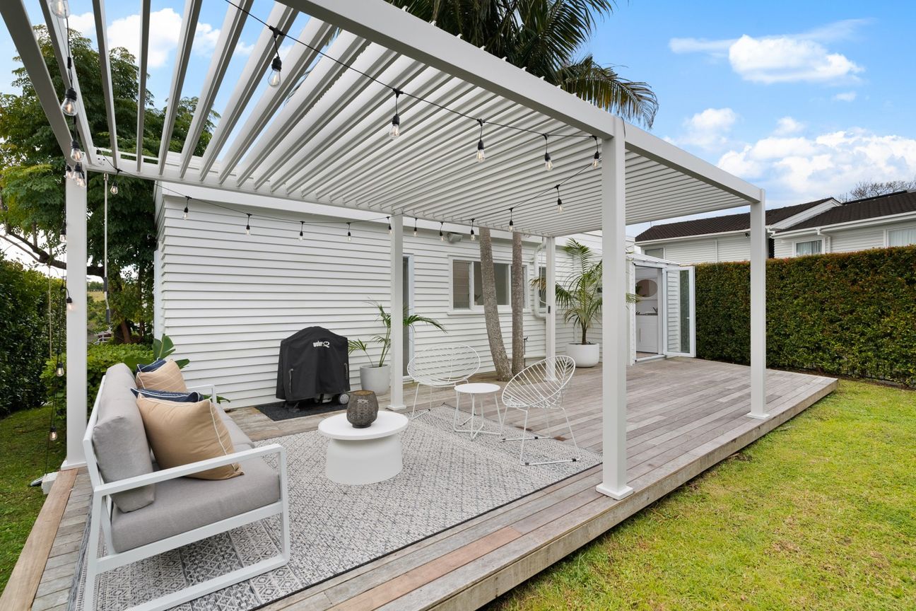 Sun-soaked family living on a freehold title - Altro
