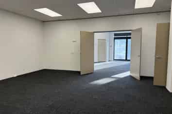 Sunny and Centrally Located