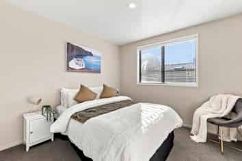 1/21 Hills Road, Edgeware